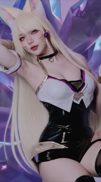 photo-1761206800153 photo-1761206800153