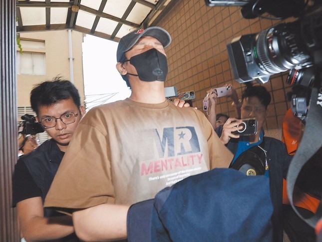 Chiếc điện thoại đưa gần 50 sao hạng A vào trại giam- Ảnh 3.