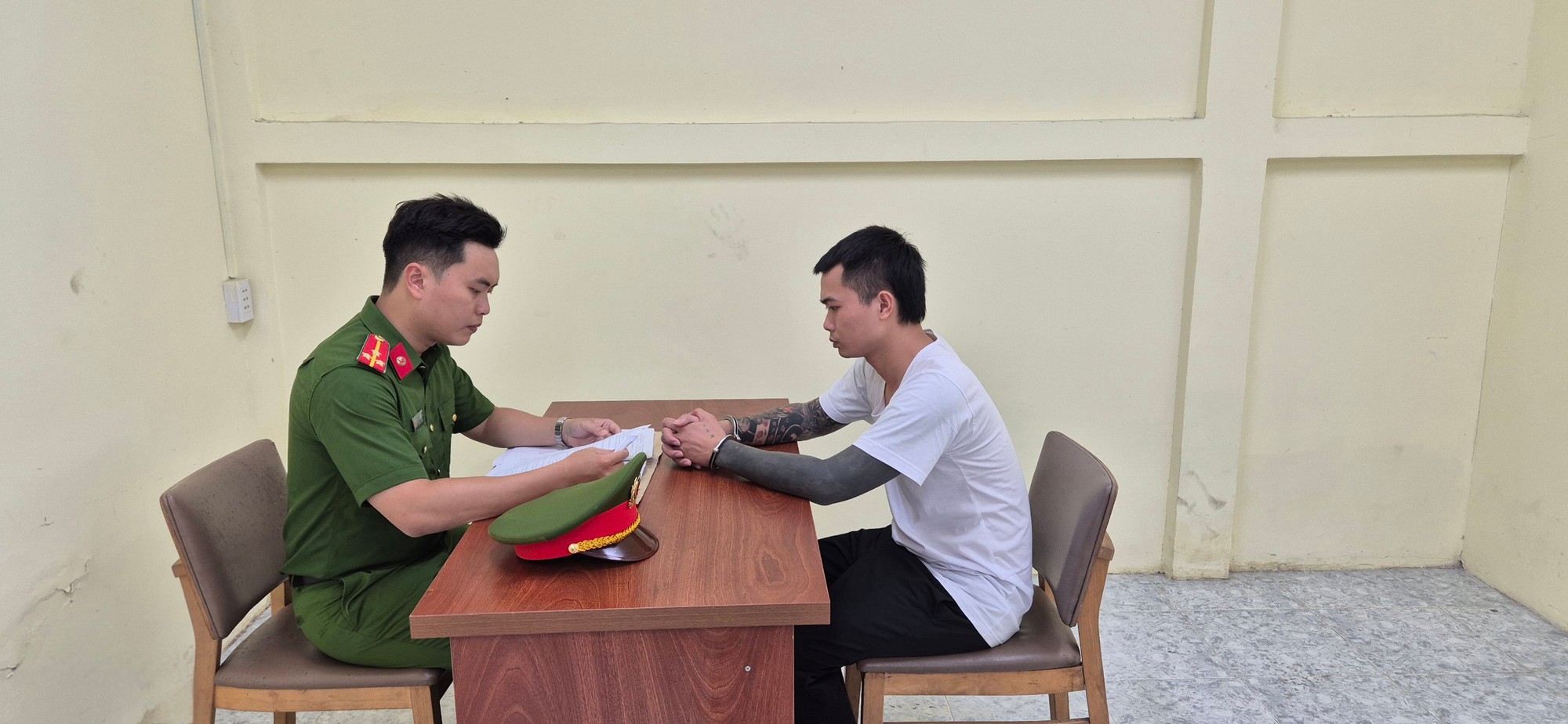 Bắt Tiktoker “Tàng Keng Ông Trùm” Lê Anh Điệp- Ảnh 2. Bắt Tiktoker “Tàng Keng Ông Trùm” Lê Anh Điệp- Ảnh 2.