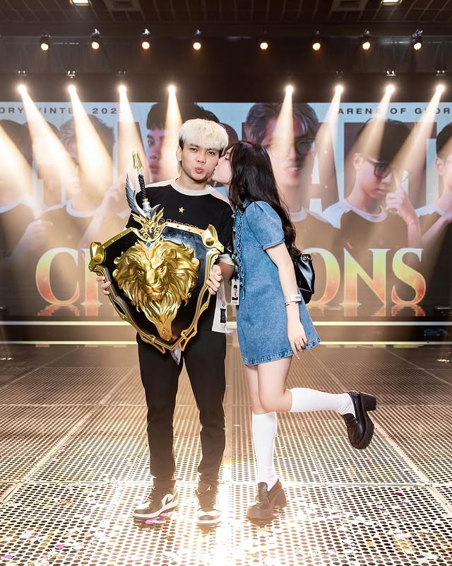 photo-1761314840931 photo-1761314840931