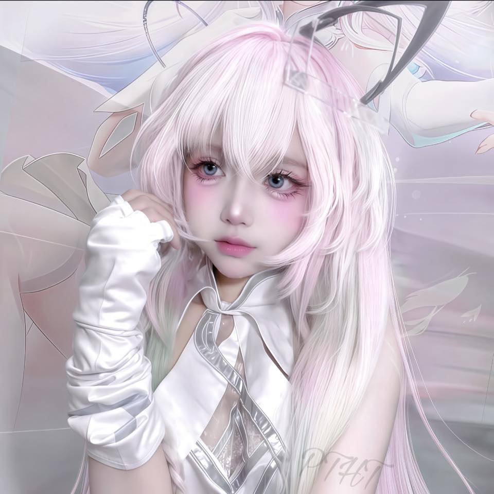 photo-1761530587266 photo-1761530587266