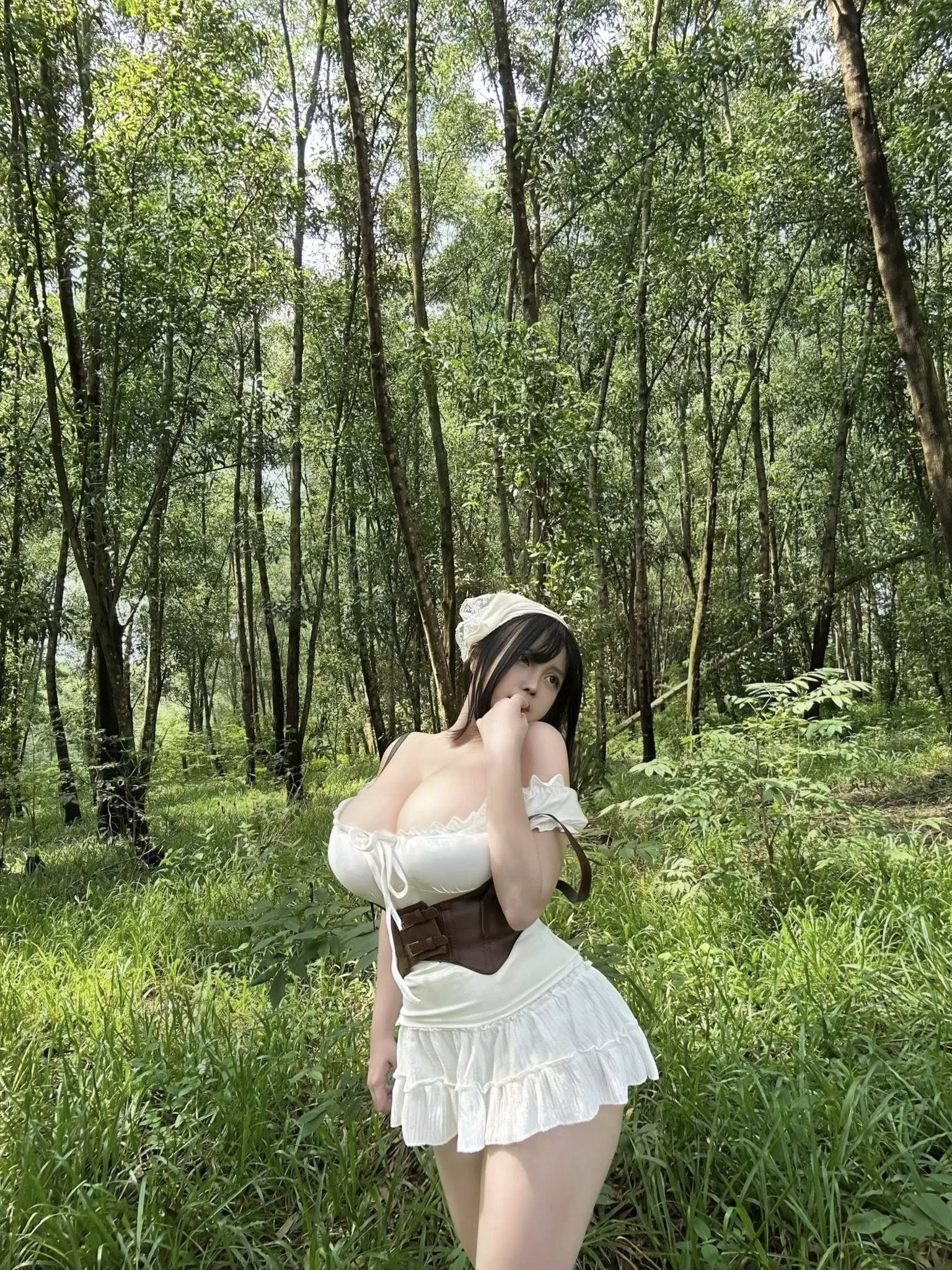 Pi Tiên tung ảnh Pi Tiên tung ảnh