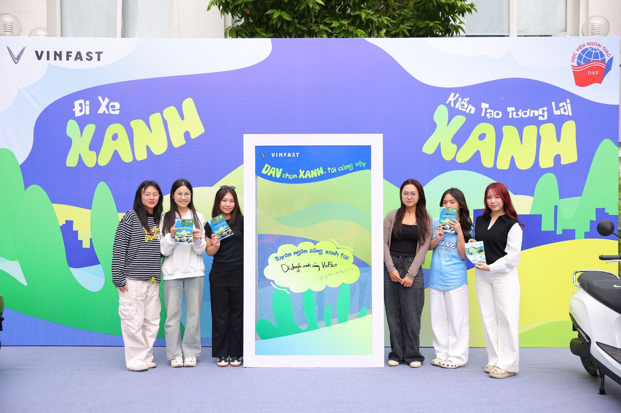 Cuộc thi hùng biện Green Voices có thí sinh đầu tiên vào chung kết: Chiến thắng nhờ thông điệp ‘sạc lại tư duy hội nhập’- Ảnh 17.