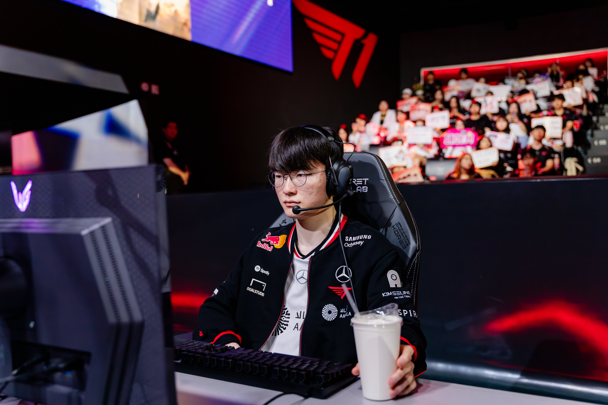Faker gia nhập SKT T1 năm 2013 thực sự đã trở thành bản hợp đồng Faker gia nhập SKT T1 năm 2013 thực sự đã trở thành bản hợp đồng