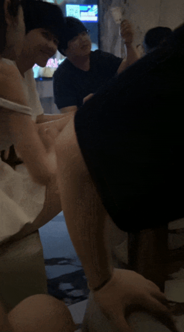 Nghi vấn dàn sao BLG dùng "dịch vụ nhạy cảm" sau thất bại tại CKTG 2025- Ảnh 2. Nghi vấn dàn sao BLG dùng "dịch vụ nhạy cảm" sau thất bại tại CKTG 2025- Ảnh 2.