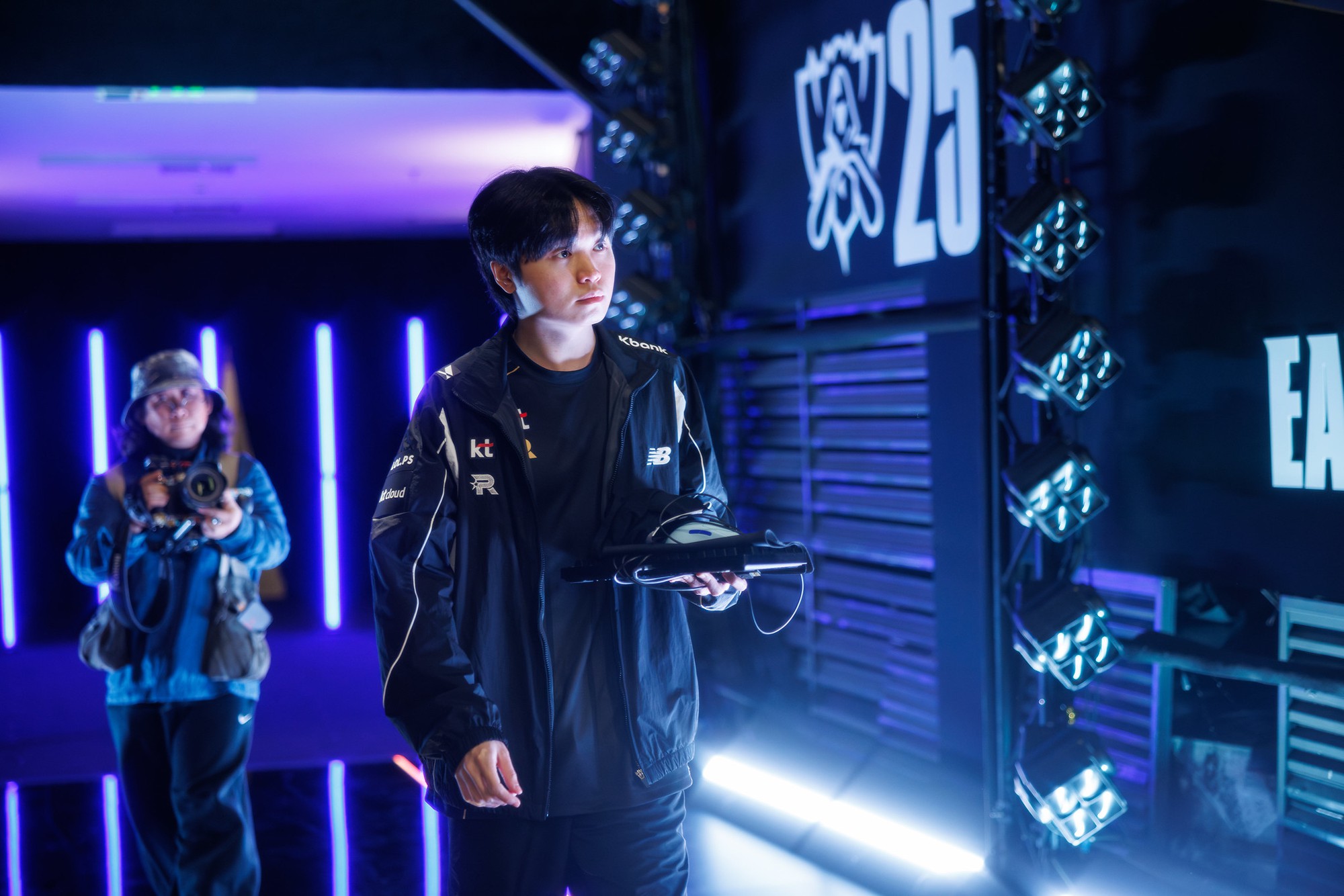 KT áp sát một thành tích của T1 sau trận thắng CFO tại CKTG 2025- Ảnh 1. KT áp sát một thành tích của T1 sau trận thắng CFO tại CKTG 2025- Ảnh 1.