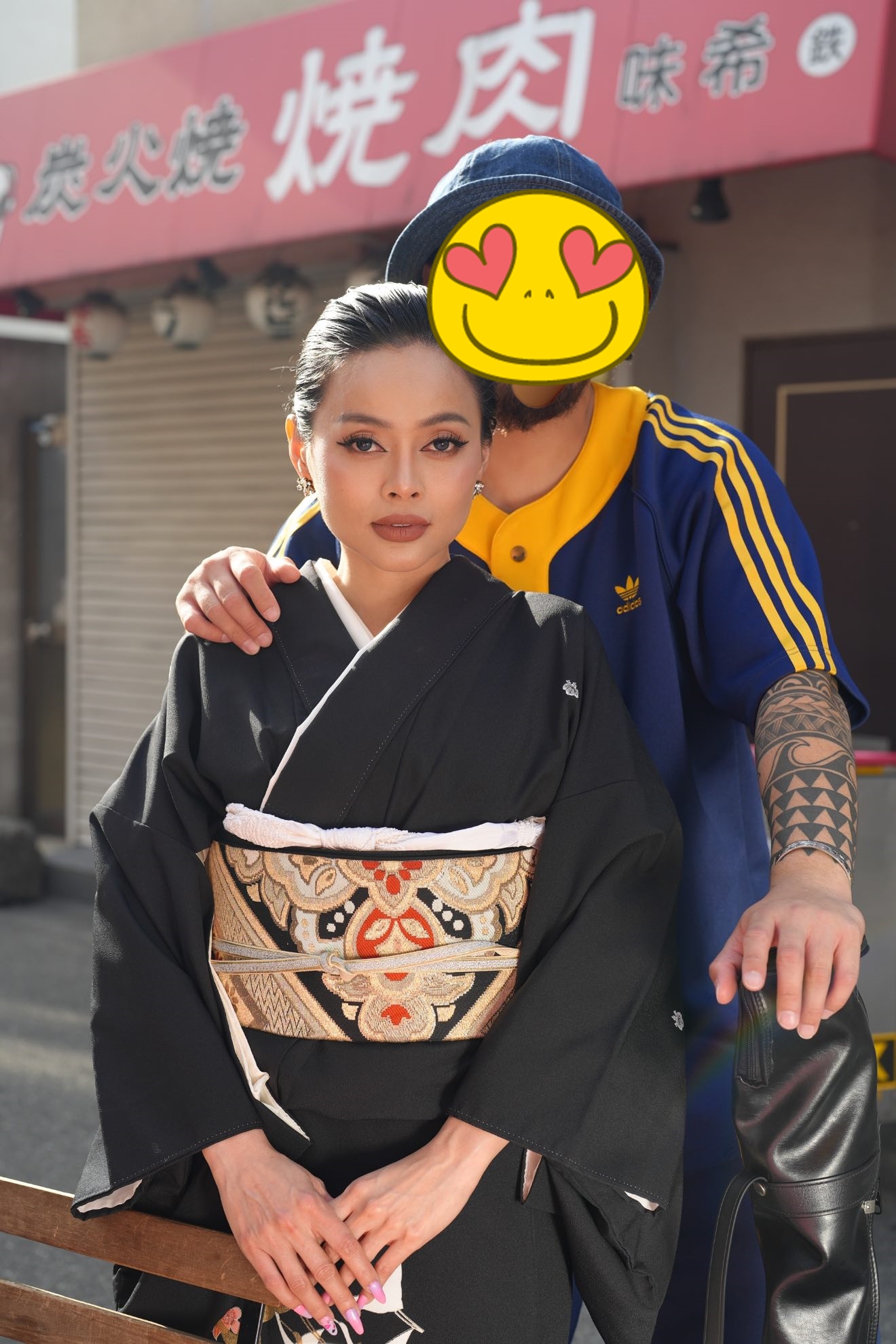 Tý Nị miền Tây lấy chồng Nhật sống sang chảnh, "mỏ hỗn" khét tiếng được gọi “tứ trụ Việt kiều” là ai?- Ảnh 3. Tý Nị miền Tây lấy chồng Nhật sống sang chảnh, "mỏ hỗn" khét tiếng được gọi “tứ trụ Việt kiều” là ai?- Ảnh 3.