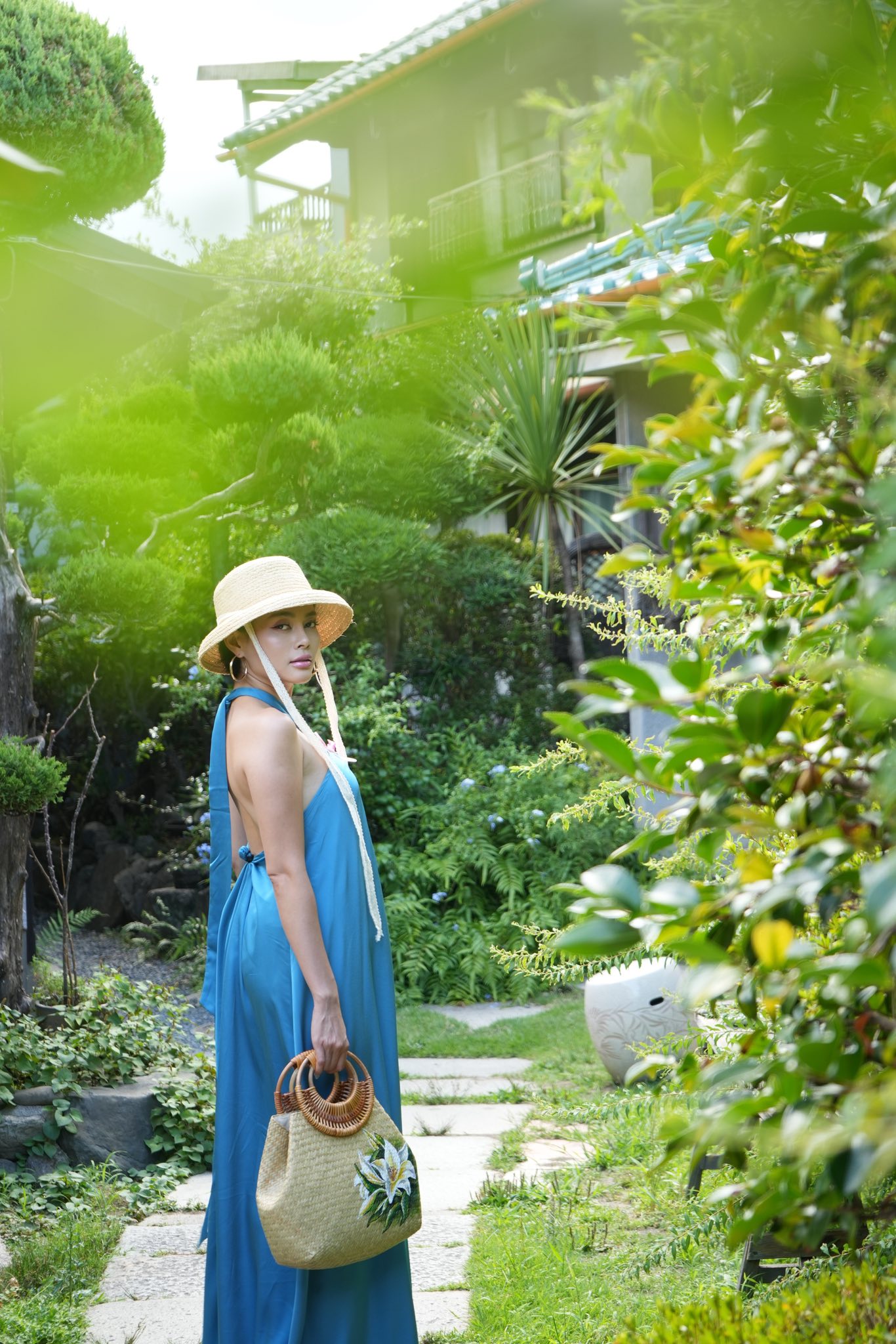 Tý Nị miền Tây lấy chồng Nhật sống sang chảnh, "mỏ hỗn" khét tiếng được gọi “tứ trụ Việt kiều” là ai?- Ảnh 7. Tý Nị miền Tây lấy chồng Nhật sống sang chảnh, "mỏ hỗn" khét tiếng được gọi “tứ trụ Việt kiều” là ai?- Ảnh 7.