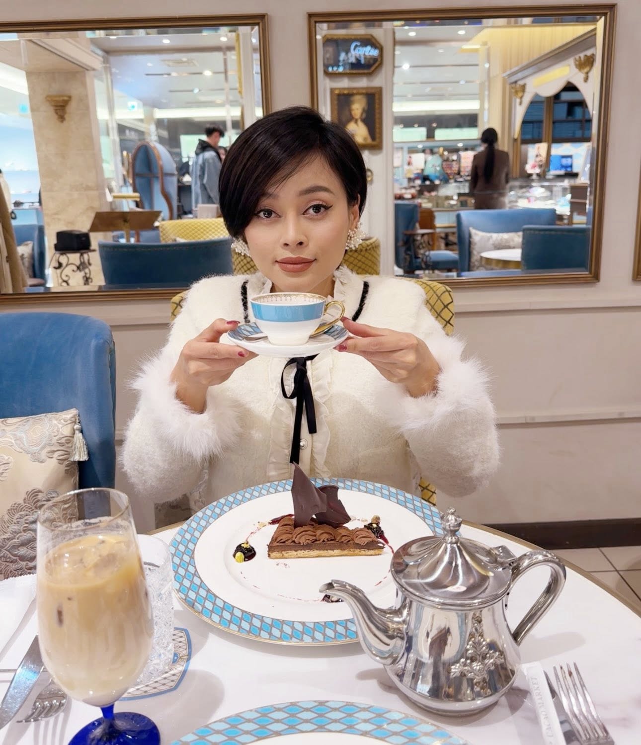 Tý Nị miền Tây lấy chồng Nhật sống sang chảnh, "mỏ hỗn" khét tiếng được gọi “tứ trụ Việt kiều” là ai?- Ảnh 4. Tý Nị miền Tây lấy chồng Nhật sống sang chảnh, "mỏ hỗn" khét tiếng được gọi “tứ trụ Việt kiều” là ai?- Ảnh 4.