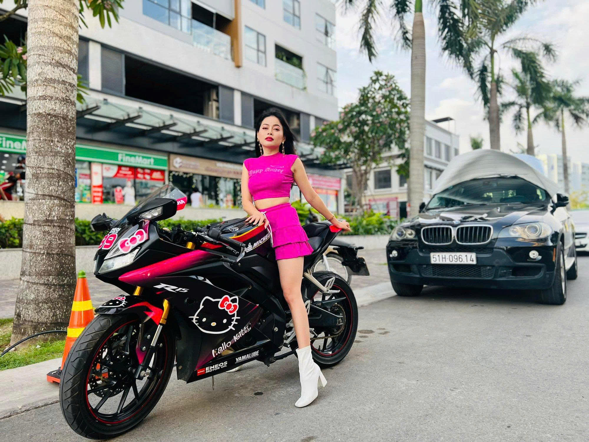 Tý Nị miền Tây lấy chồng Nhật sống sang chảnh, "mỏ hỗn" khét tiếng được gọi “tứ trụ Việt kiều” là ai?- Ảnh 5. Tý Nị miền Tây lấy chồng Nhật sống sang chảnh, "mỏ hỗn" khét tiếng được gọi “tứ trụ Việt kiều” là ai?- Ảnh 5.