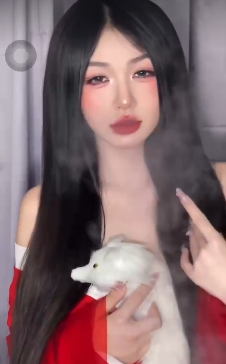 photo-1759594010956 photo-1759594010956