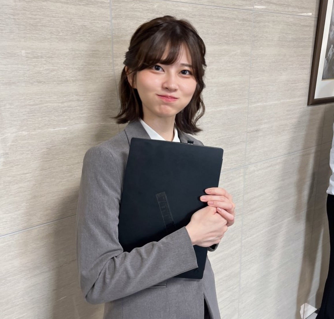 Gây bão mạng toàn cầu chỉ nhờ một bức ảnh, nàng hot girl tăng gấp 60 lần follow, tổ chức cả fan meeting- Ảnh 1.