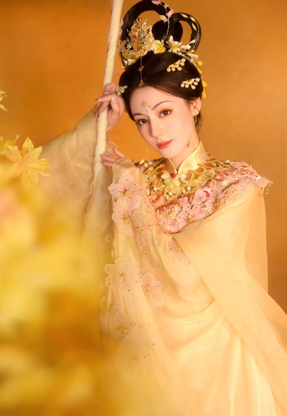 Ngàn vạn mỹ nhân đều thua chị Hằng đẹp nhất Trung Thu 2025: Tiên khí đầy người ngắm mà mê, không phân biệt nổi thật hay mơ- Ảnh 7.