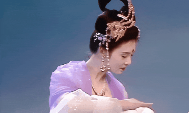 10 nàng Hằng Nga đẹp nhất Trung Quốc: Địch Lệ Nhiệt Ba xếp sau Trịnh Sảng, hạng 1 trời sinh để làm tiên nữ- Ảnh 1. 10 nàng Hằng Nga đẹp nhất Trung Quốc: Địch Lệ Nhiệt Ba xếp sau Trịnh Sảng, hạng 1 trời sinh để làm tiên nữ- Ảnh 1.