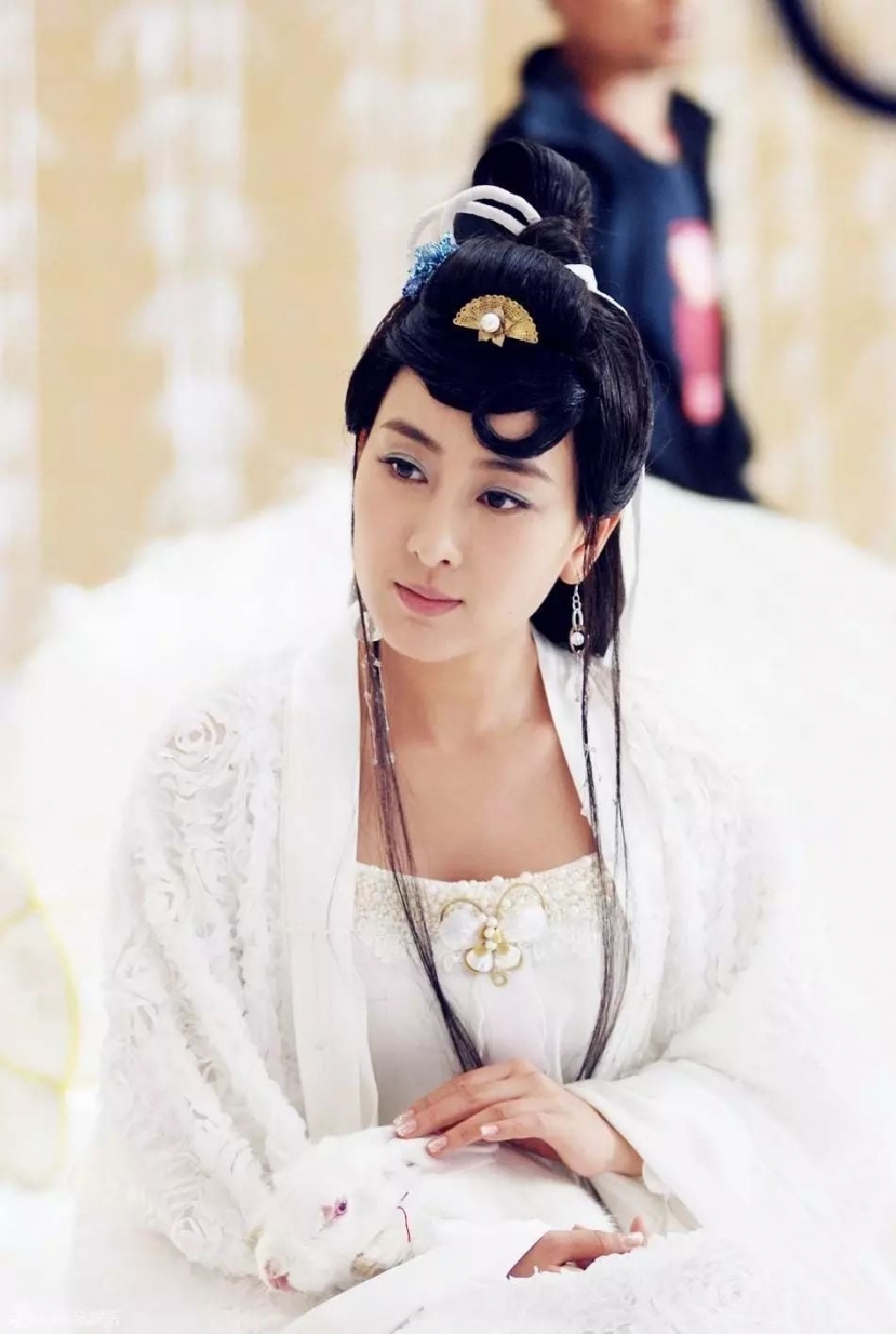 10 nàng Hằng Nga đẹp nhất Trung Quốc: Địch Lệ Nhiệt Ba xếp sau Trịnh Sảng, hạng 1 trời sinh để làm tiên nữ- Ảnh 10. 10 nàng Hằng Nga đẹp nhất Trung Quốc: Địch Lệ Nhiệt Ba xếp sau Trịnh Sảng, hạng 1 trời sinh để làm tiên nữ- Ảnh 10.