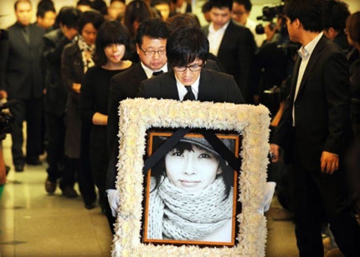 Bí ẩn 4 mỹ nhân chung công ty tự tử trong 3 năm: Chỉ vô tình hay là nạn nhân của "quy tắc ngầm" showbiz?- Ảnh 7.