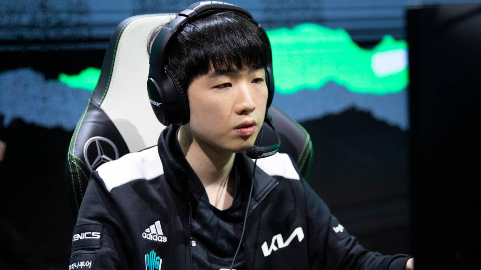 Cựu vương CKTG nhận "quả đắng" vì hành động cực kỳ nghiệp dư- Ảnh 1.