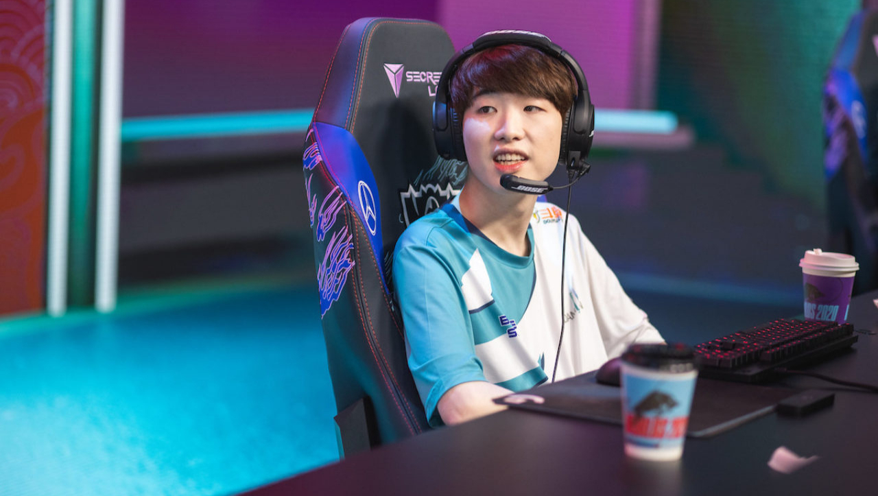 Cựu vương CKTG nhận "quả đắng" vì hành động cực kỳ nghiệp dư- Ảnh 4.