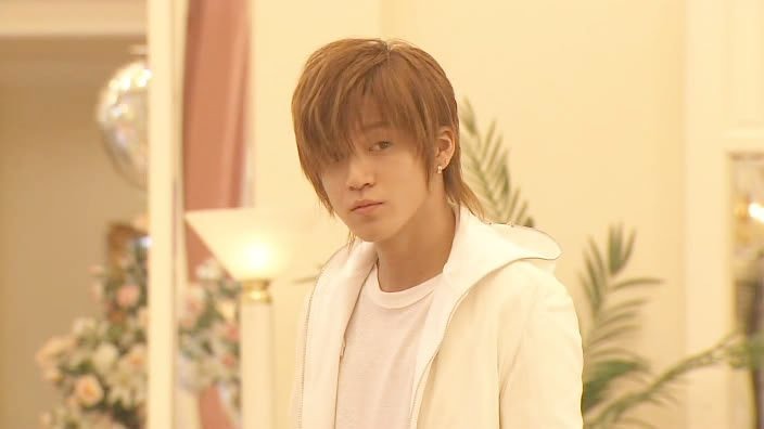 Phòng karaoke phơi bày đời tư thác loạn đáng xấu hổ của nam diễn viên đẹp số 1 showbiz- Ảnh 1. Phòng karaoke phơi bày đời tư thác loạn đáng xấu hổ của nam diễn viên đẹp số 1 showbiz- Ảnh 1.