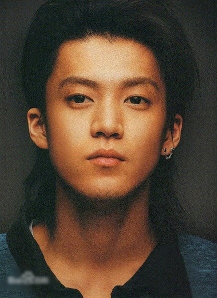 Phòng karaoke phơi bày đời tư thác loạn đáng xấu hổ của nam diễn viên đẹp số 1 showbiz- Ảnh 5. Phòng karaoke phơi bày đời tư thác loạn đáng xấu hổ của nam diễn viên đẹp số 1 showbiz- Ảnh 5.