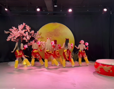 photo-1759761168309 photo-1759761168309