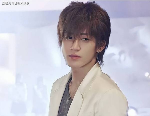 Phòng karaoke phơi bày đời tư thác loạn đáng xấu hổ của nam diễn viên đẹp số 1 showbiz- Ảnh 3. Phòng karaoke phơi bày đời tư thác loạn đáng xấu hổ của nam diễn viên đẹp số 1 showbiz- Ảnh 3.