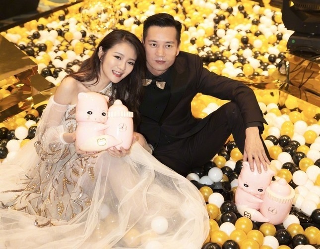 “Công chúa showbiz” sốc nặng khi phát hiện chồng là trùm mafia bị bắt đúng đêm giao thừa, hiện tại sống ra sao?- Ảnh 7. “Công chúa showbiz” sốc nặng khi phát hiện chồng là trùm mafia bị bắt đúng đêm giao thừa, hiện tại sống ra sao?- Ảnh 7.