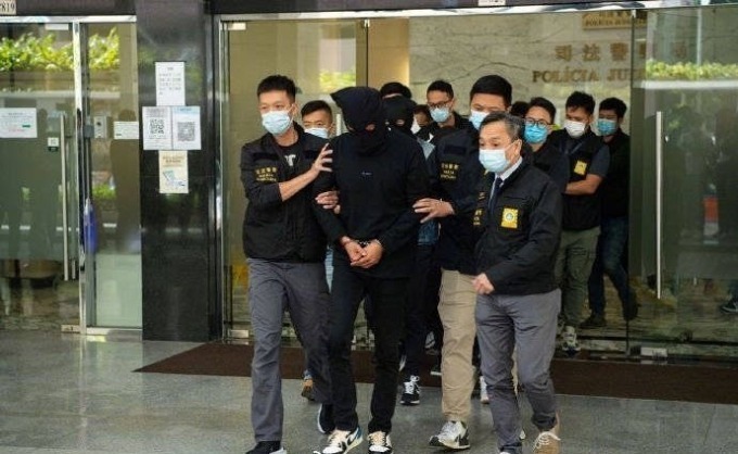 “Công chúa showbiz” sốc nặng khi phát hiện chồng là trùm mafia bị bắt đúng đêm giao thừa, hiện tại sống ra sao?- Ảnh 6. “Công chúa showbiz” sốc nặng khi phát hiện chồng là trùm mafia bị bắt đúng đêm giao thừa, hiện tại sống ra sao?- Ảnh 6.