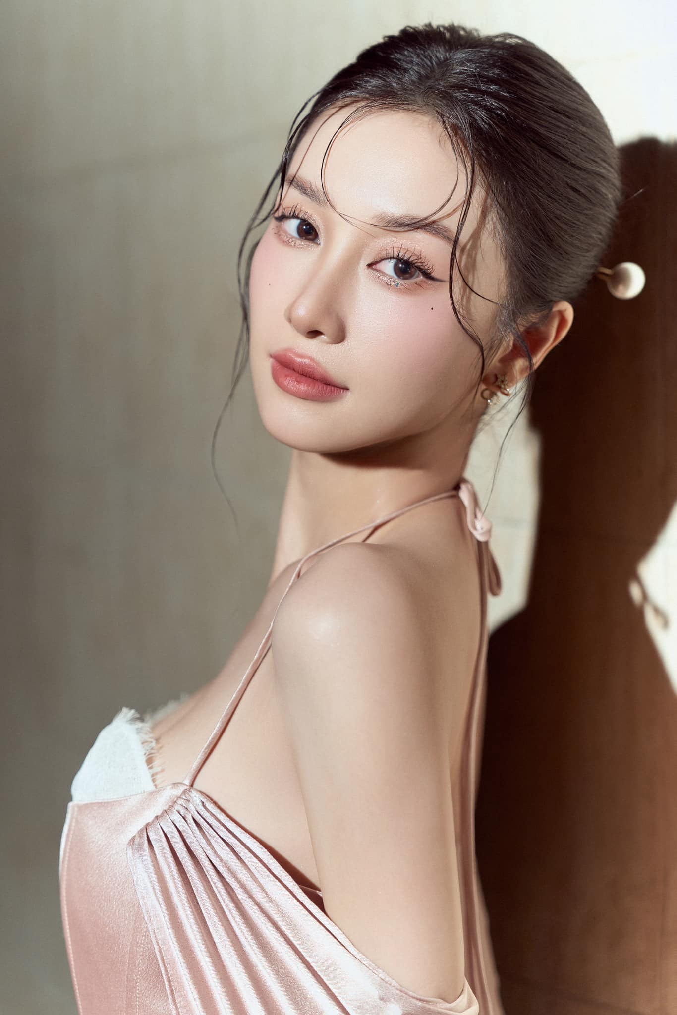 4 nữ diễn viên có gương mặt đẹp nhất Việt Nam: Chi Pu hạng 1 quá xứng đáng, 1 người bị chê chưa đủ trình- Ảnh 7. 4 nữ diễn viên có gương mặt đẹp nhất Việt Nam: Chi Pu hạng 1 quá xứng đáng, 1 người bị chê chưa đủ trình- Ảnh 7.