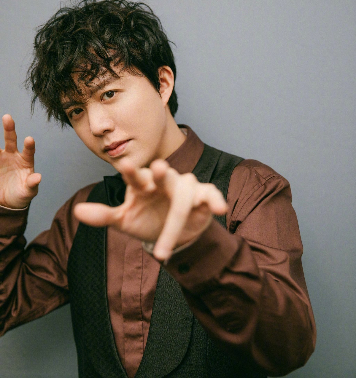 1 Anh Trai Vượt Ngàn Chông Gai bị tố giở trò đồi bại với hot girl mạng- Ảnh 4. 1 Anh Trai Vượt Ngàn Chông Gai bị tố giở trò đồi bại với hot girl mạng- Ảnh 4.