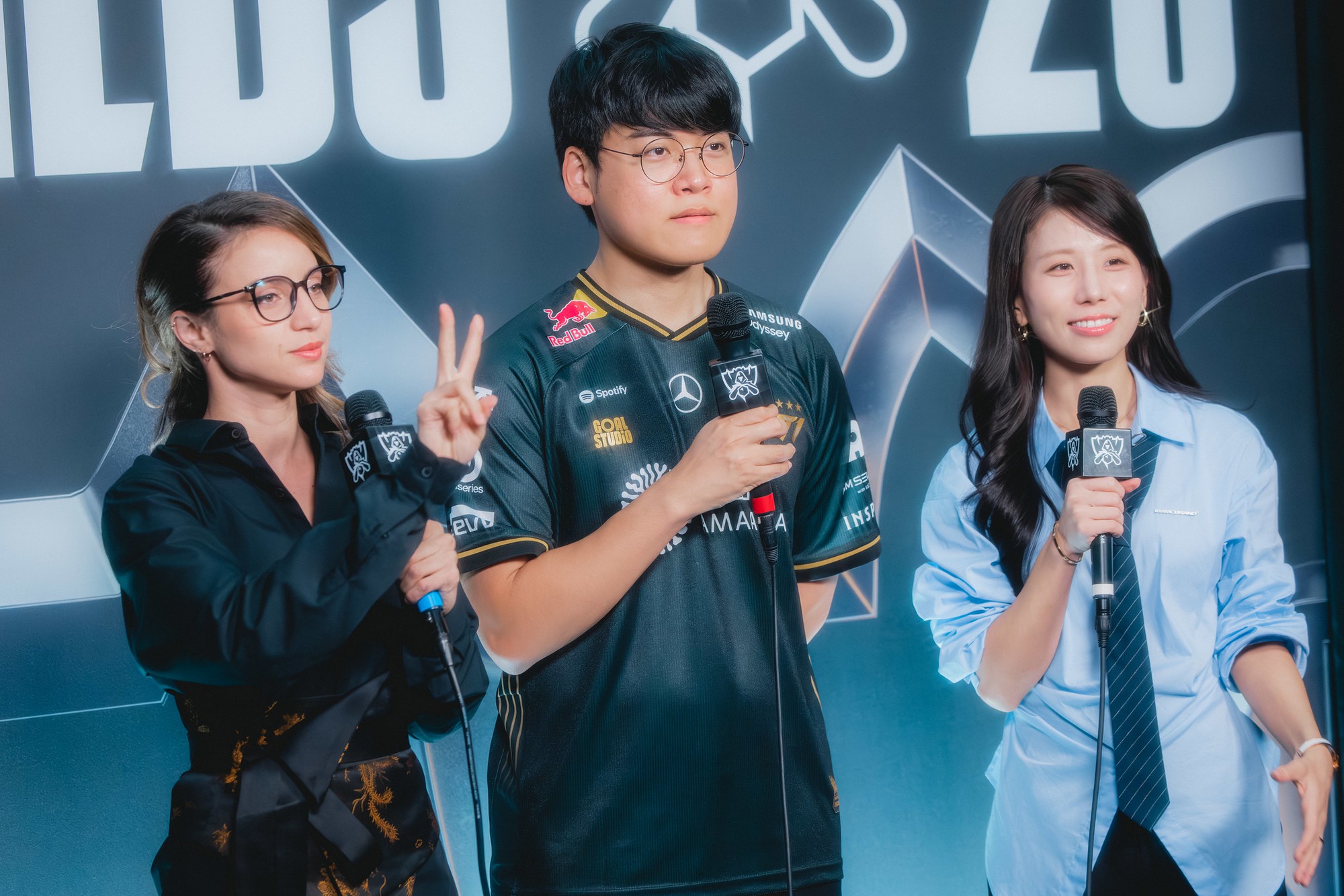 Fan nhận xét "cay đắng" về T1 trong ngày Gumayusi tỏa sáng- Ảnh 1. Fan nhận xét "cay đắng" về T1 trong ngày Gumayusi tỏa sáng- Ảnh 1.