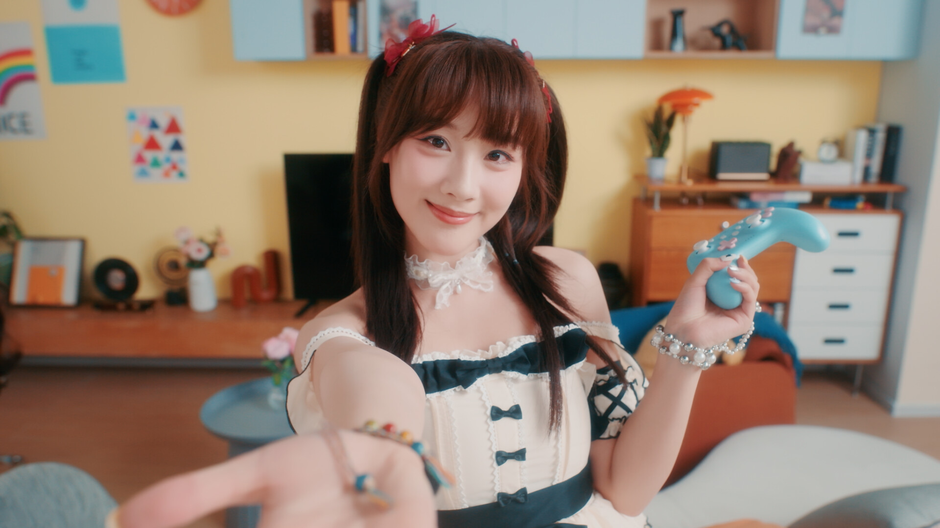 photo-1762751204681 photo-1762751204681