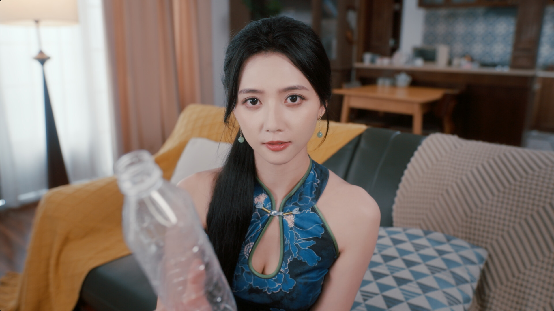 photo-1762751211580 photo-1762751211580