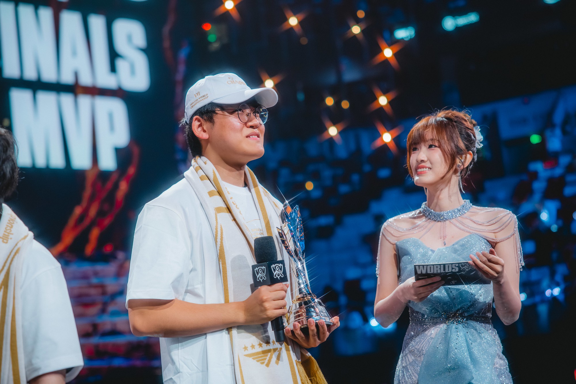 Cặp siêu sao T1 để ngỏ tương lai sau chức vô địch lịch sử tại CKTG 2025- Ảnh 2.