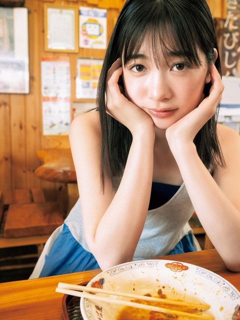 Ngọc nữ bị vạch trần cặp kè cùng lúc với nam diễn viên đã có gia đình và cầu thủ bóng đá- Ảnh 2. Ngọc nữ bị vạch trần cặp kè cùng lúc với nam diễn viên đã có gia đình và cầu thủ bóng đá- Ảnh 2.