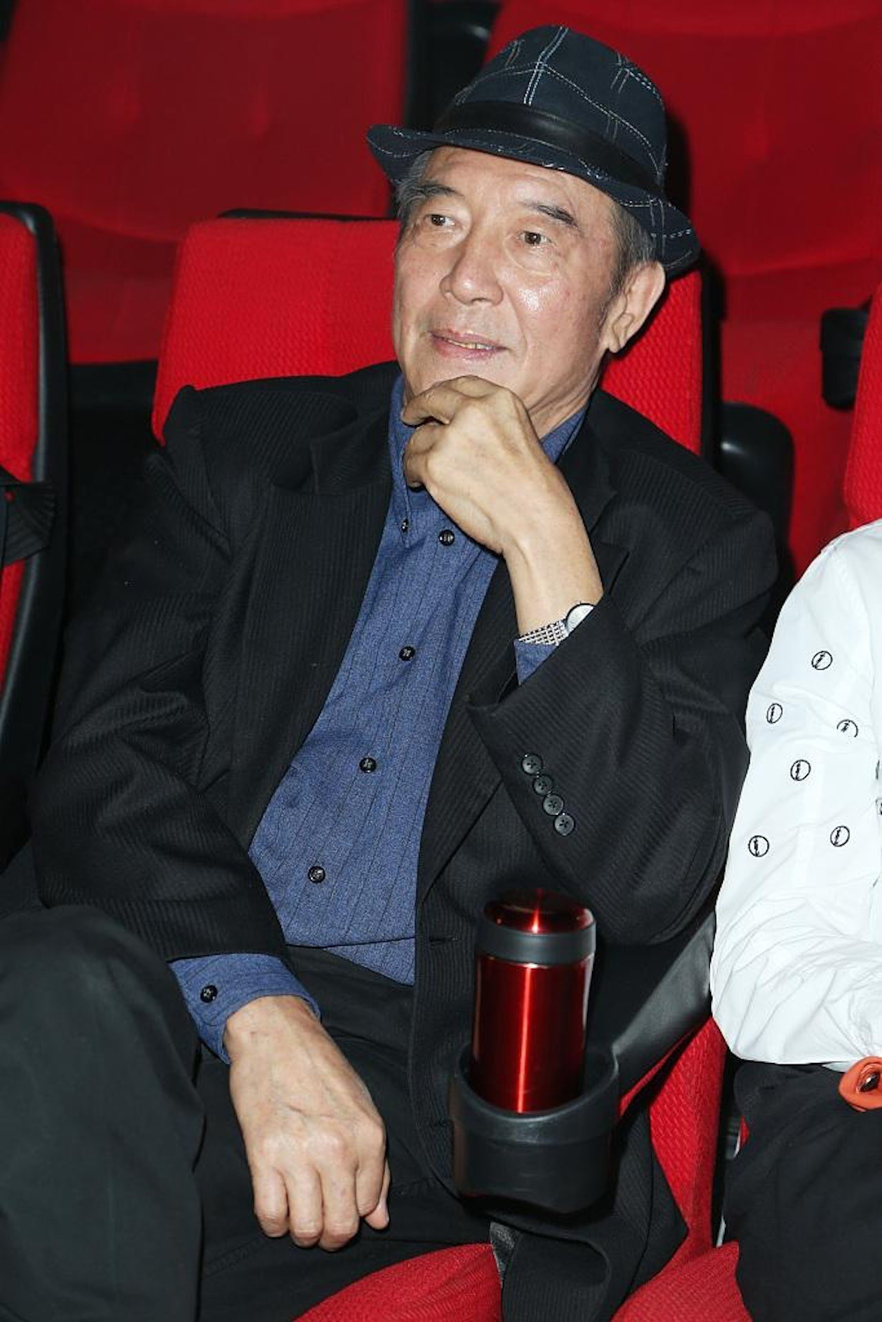 Bản hợp đồng đóng phim 18+ của Thư Kỳ- Ảnh 2.