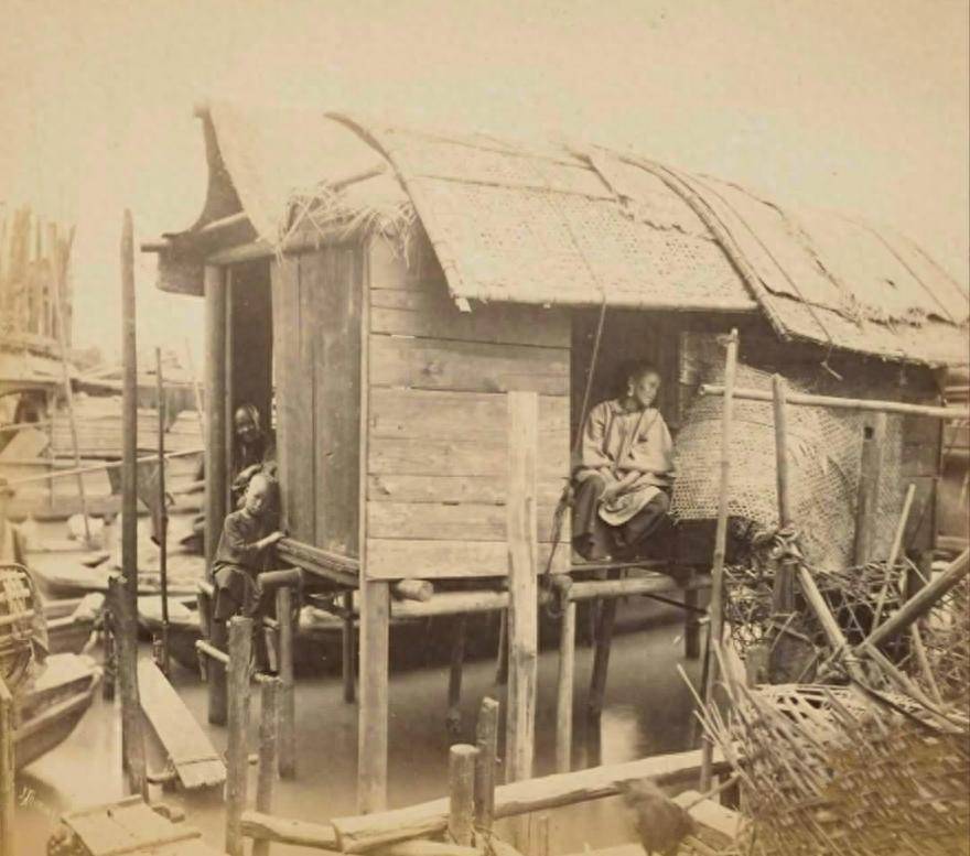 Bộ ảnh hiếm chụp thời nhà Thanh hơn 100 năm trước: Ngỡ ngàng trước nhan sắc giai nhân đứng cạnh Từ Hi Thái hậu- Ảnh 5. Bộ ảnh hiếm chụp thời nhà Thanh hơn 100 năm trước: Ngỡ ngàng trước nhan sắc giai nhân đứng cạnh Từ Hi Thái hậu- Ảnh 5.