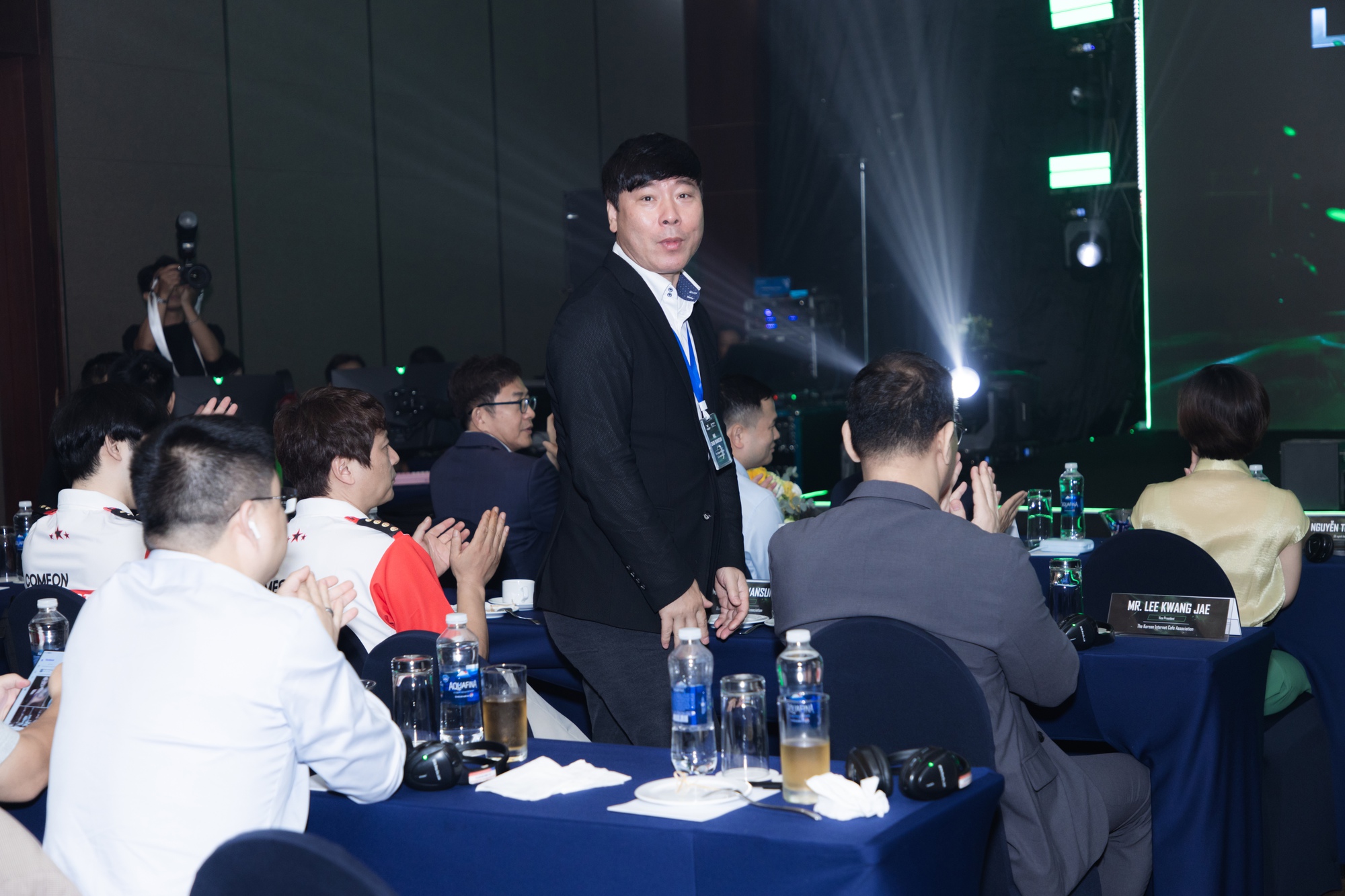 ANTGAMER chính thức ra mắt tại Việt Nam, tiên phong dòng màn hình Esports 750Hz- Ảnh 7. ANTGAMER chính thức ra mắt tại Việt Nam, tiên phong dòng màn hình Esports 750Hz- Ảnh 7.