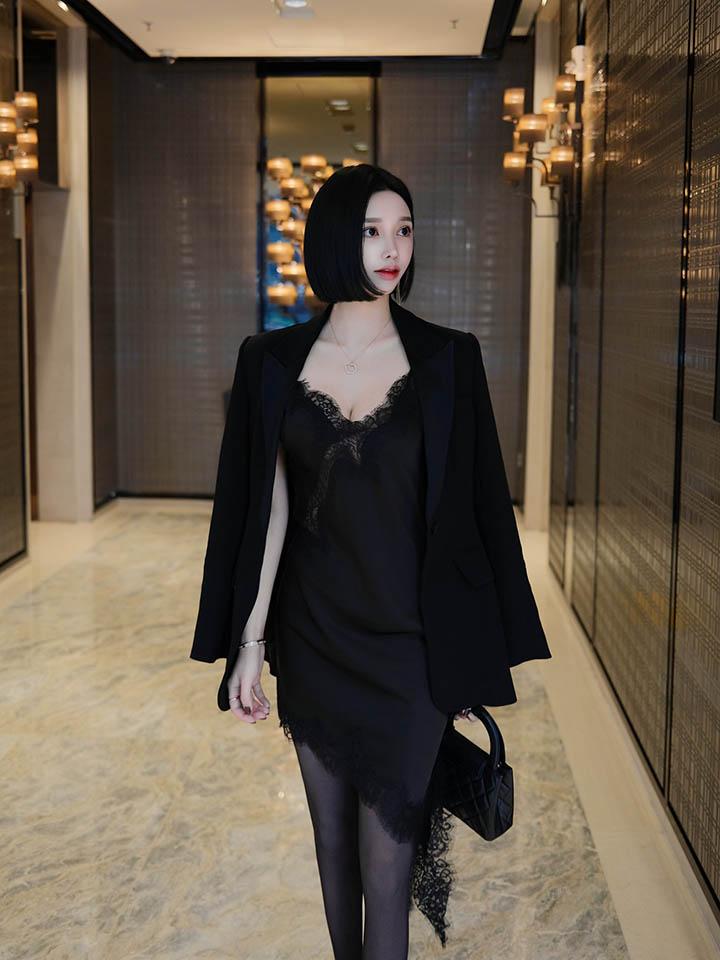 Thường lên đồ phong cách “ngự tỷ”, hot girl khiến fan giật mình khi “đổi gió” với bikini- Ảnh 1. Thường lên đồ phong cách “ngự tỷ”, hot girl khiến fan giật mình khi “đổi gió” với bikini- Ảnh 1.