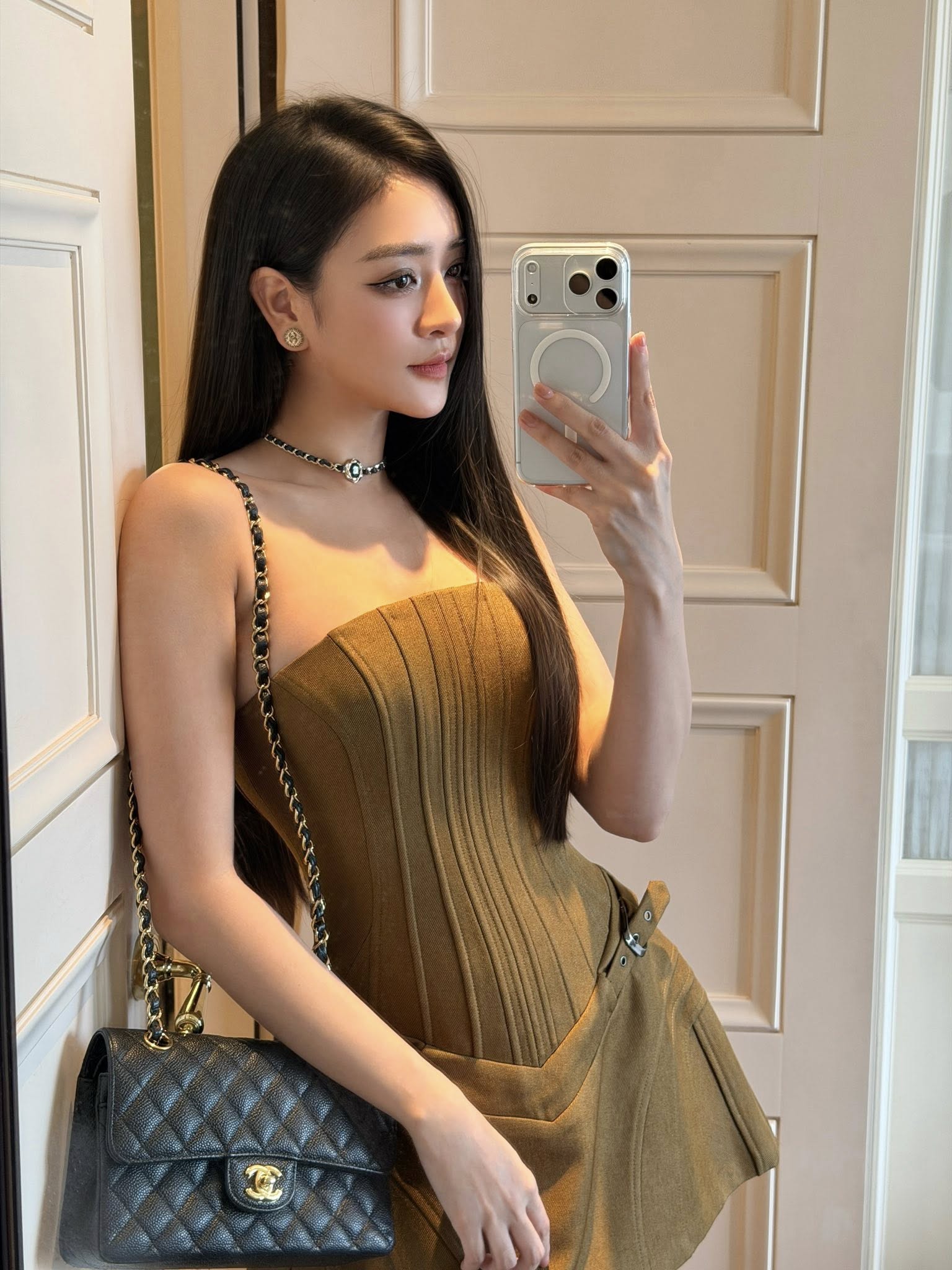 Danh tính cô gái vừa bước ra sân pickleball đã khiến tất cả trầm trồ: 