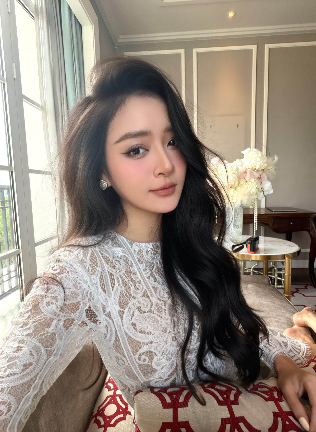 Danh tính cô gái vừa bước ra sân pickleball đã khiến tất cả trầm trồ: 