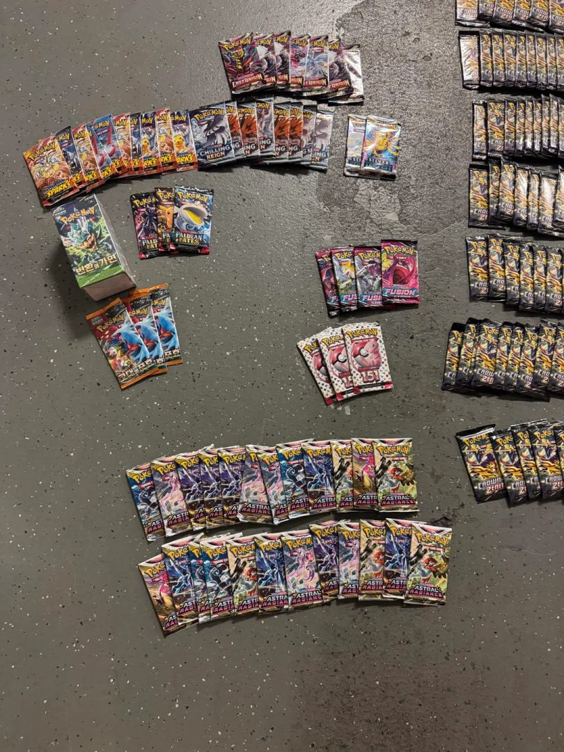 Cay đắng: Bộ sưu tập Pokémon TCG trị giá hàng ngàn USD mất trắng sau 3 ngày bị ngâm nước thải- Ảnh 3. Cay đắng: Bộ sưu tập Pokémon TCG trị giá hàng ngàn USD mất trắng sau 3 ngày bị ngâm nước thải- Ảnh 3.
