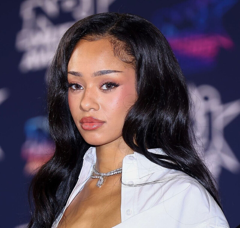 Thiên thần lai đẹp nhất showbiz lộ quá khứ hút hít, lăng nhăng?- Ảnh 6. Thiên thần lai đẹp nhất showbiz lộ quá khứ hút hít, lăng nhăng?- Ảnh 6.