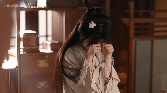 photo-1763095305060 photo-1763095305060