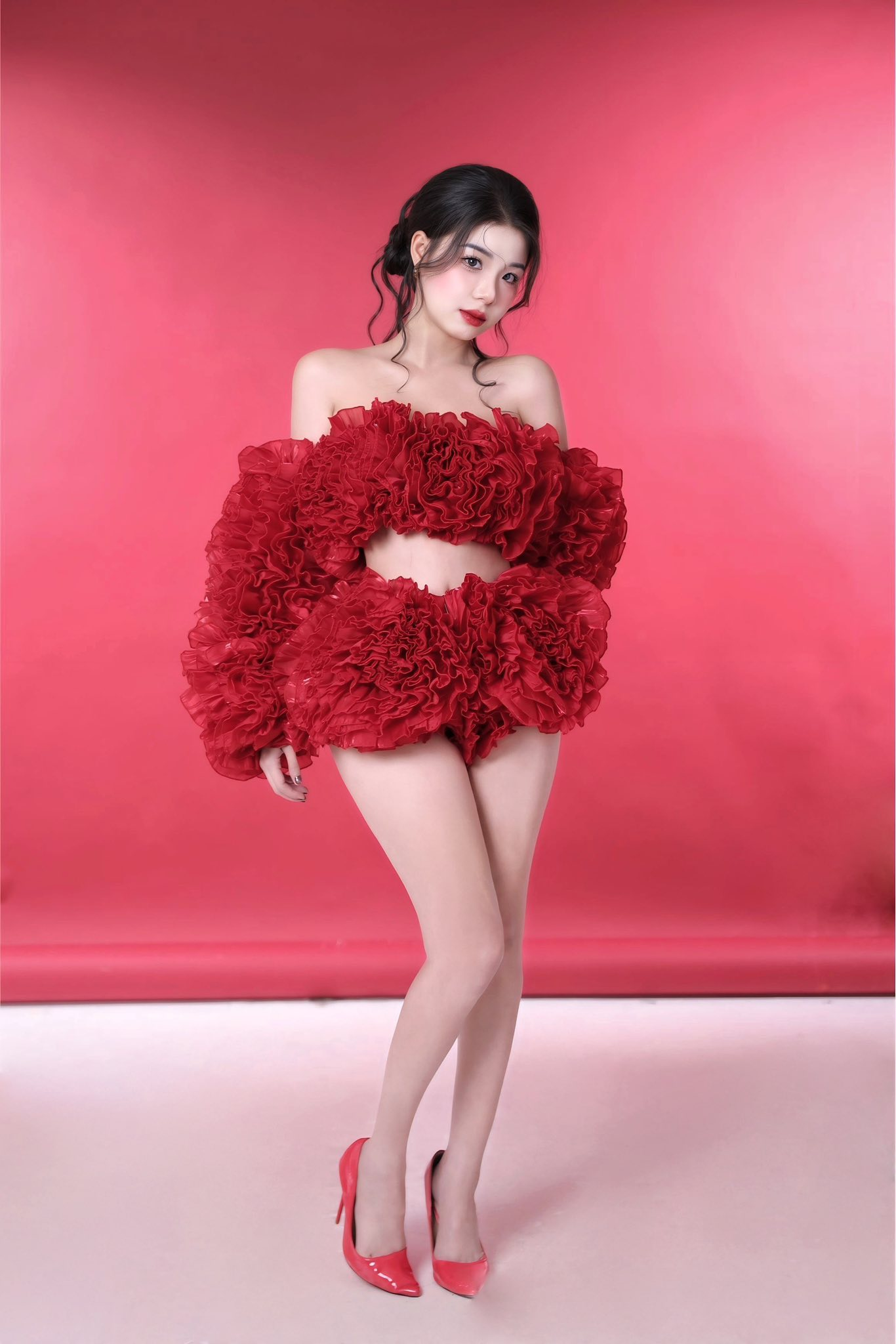 photo-1763088115132 photo-1763088115132