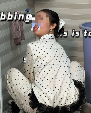 photo-1763223491396 photo-1763223491396