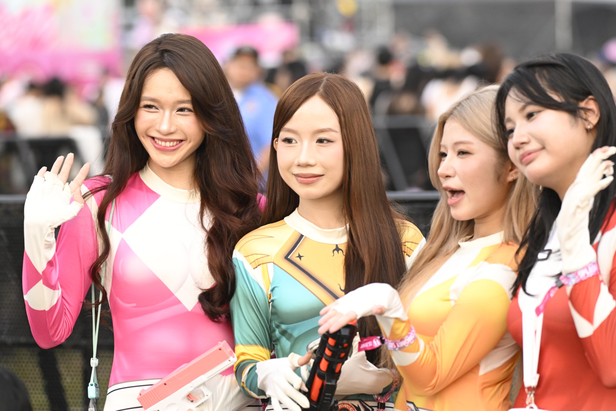 Danh tính hội siêu nhân gao "quậy" tưng bừng: 1 người được gọi là "phú bà", từng thi Hoa hậu- Ảnh 5. Danh tính hội siêu nhân gao "quậy" tưng bừng: 1 người được gọi là "phú bà", từng thi Hoa hậu- Ảnh 5.