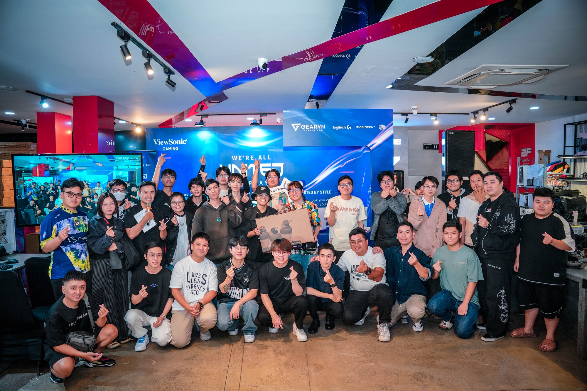 Talkshow "The Pro View" của ViewSonic: Kỹ năng tạo chiến thắng, màn hình nâng tầm game- Ảnh 6. Talkshow "The Pro View" của ViewSonic: Kỹ năng tạo chiến thắng, màn hình nâng tầm game- Ảnh 6.