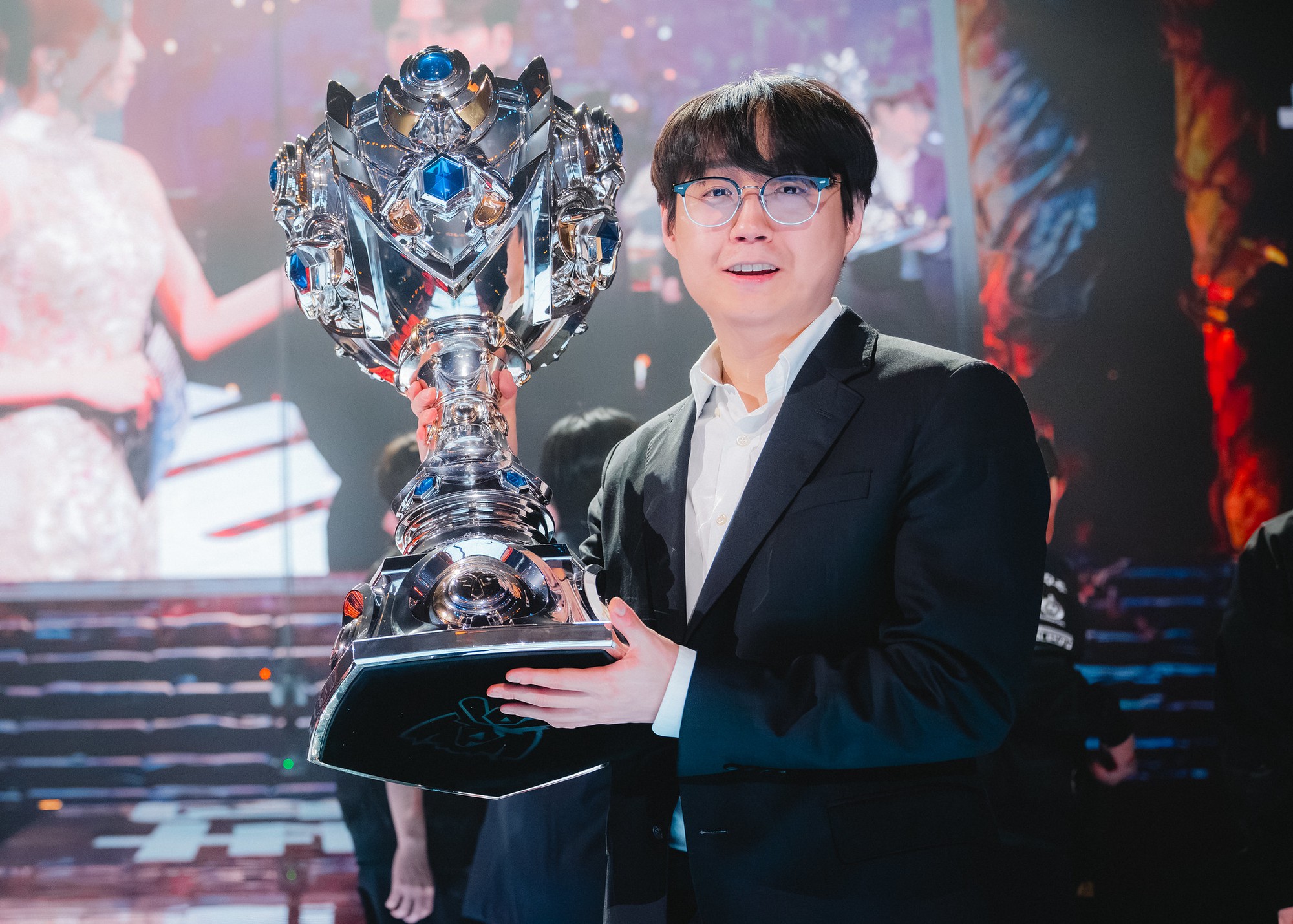 Không chỉ dàn tuyển thủ mà BHL T1 cũng lập kỷ lục lịch sử của LMHT- Ảnh 3. Không chỉ dàn tuyển thủ mà BHL T1 cũng lập kỷ lục lịch sử của LMHT- Ảnh 3.