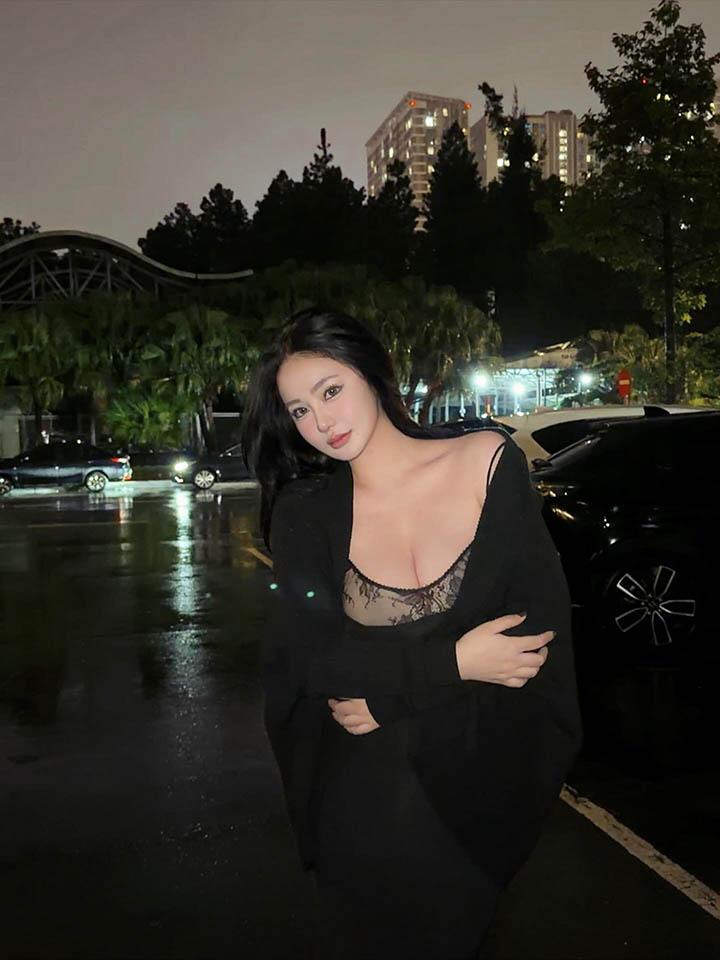 Hot girl khiến cộng đồng mạng mê mẩn với bộ sưu tập bikini- Ảnh 7. Hot girl khiến cộng đồng mạng mê mẩn với bộ sưu tập bikini- Ảnh 7.